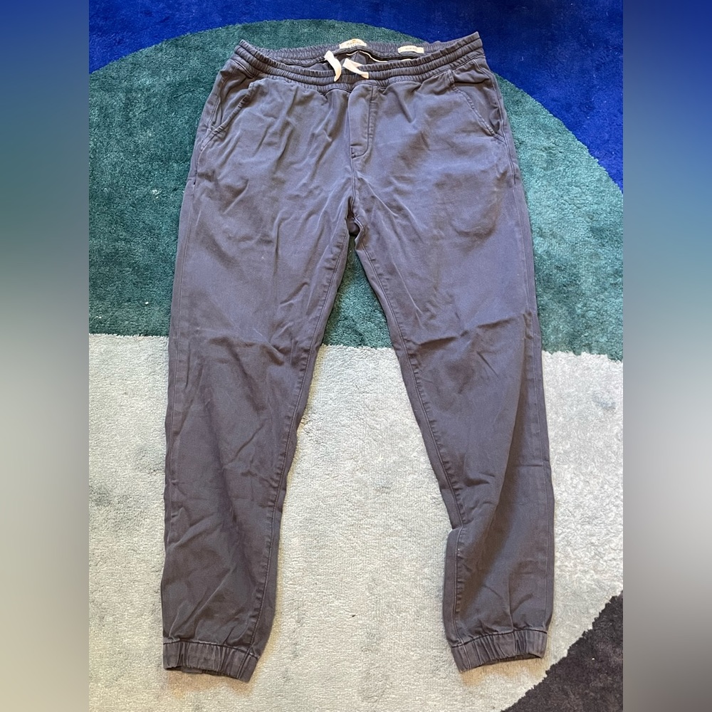 Marine layer Saturday jogger